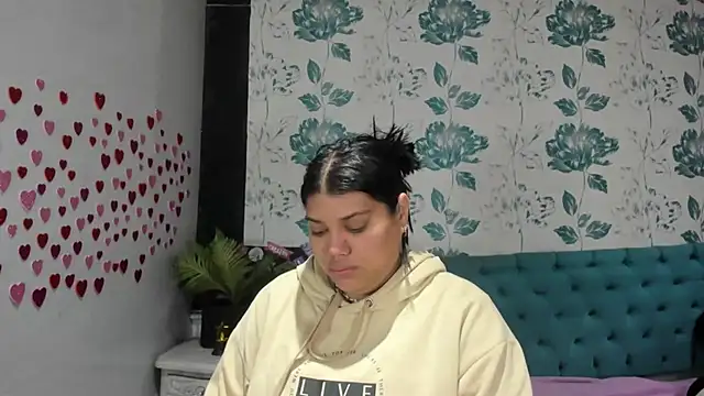 LindaBreeS online show from 16, 2, 2025