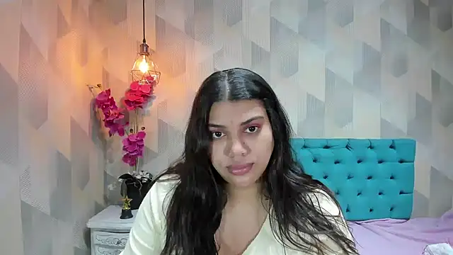 LindaBreeS online show from 26, 6, 2026