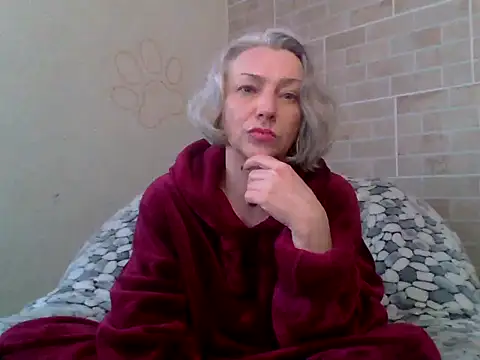 Lorie Carrie online show from 8, 1, 2026