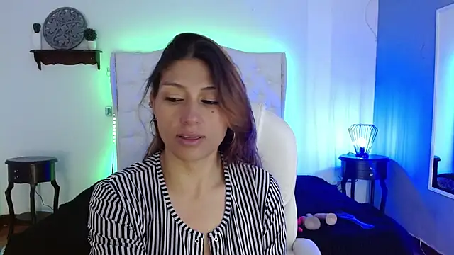 elena detroya online show from 23, 12, 2024