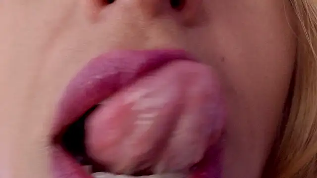 elena detroya online show from 22, 9, 2025