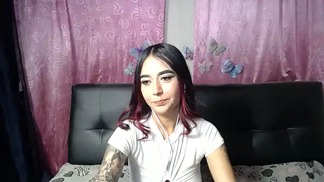 Snapshot of Annerainhoot chatting on 25, 9, 2025 Annerainhoot online show from 25, 9, 2025