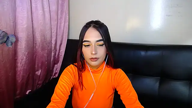 Snapshot of Annerainhoot chatting on 27, 10, 2025 Annerainhoot online show from 27, 10, 2025