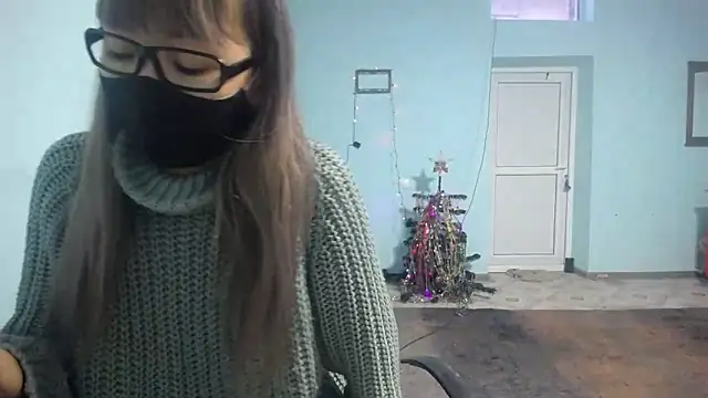 elllaaxx online show from 4, 1, 2025