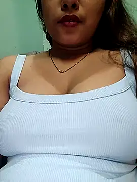 Snapshot of sexyindi_couple chatting on 28, 1, 2025 sexyindi couple online show from 28, 1, 2025