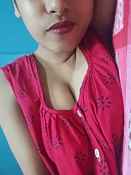 Snapshot of sexyindi_couple chatting on 9, 6, 2026 sexyindi couple online show from 9, 6, 2026