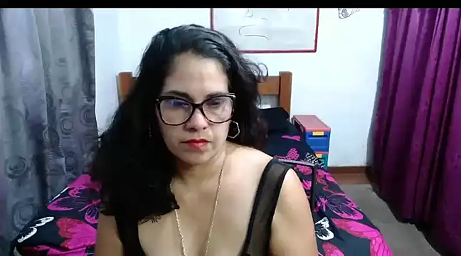 Mistresskloe01 online show from 12, 12, 2024