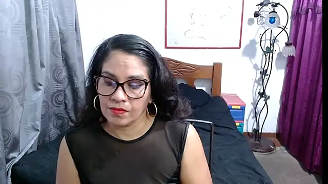 Mistresskloe01 online show from 27, 2, 2025