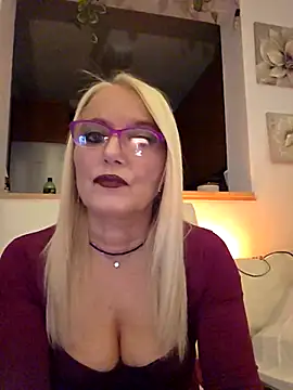 Snapshot of kikkastar chatting on 30, 11, 2025 kikkastar online show from 30, 11, 2025