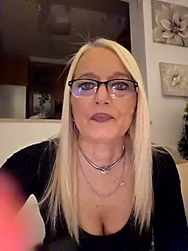 Snapshot of kikkastar chatting on 14, 12, 2025 kikkastar online show from 14, 12, 2025