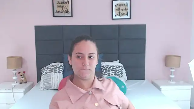 Snapshot of MadisonJenner chatting on 30, 12, 2024 MadisonJenner online show from 30, 12, 2024