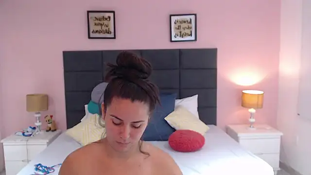 Snapshot of MadisonJenner chatting on 19, 1, 2025 MadisonJenner online show from 19, 1, 2025