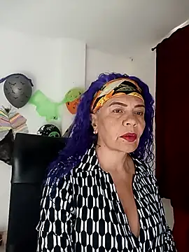 Snapshot of freyadevil333 chatting on 18, 10, 2025 freyadevil333 online show from 18, 10, 2025