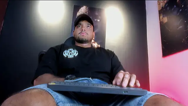 Big furry bear13 online show from 19, 10, 2025