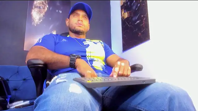 Big furry bear13 online show from 27, 11, 2025