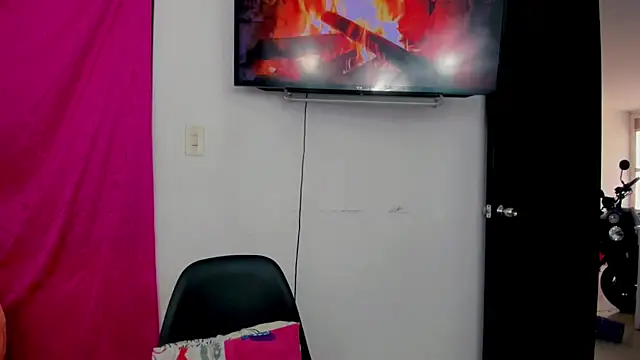 sunshine uwu22 online show from 11, 1, 2025