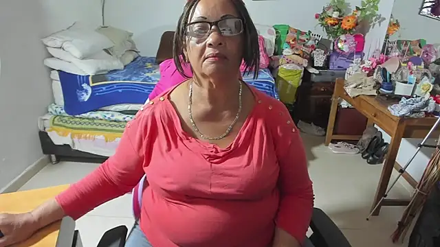 Mrs mommy  online show from 19, 9, 2025