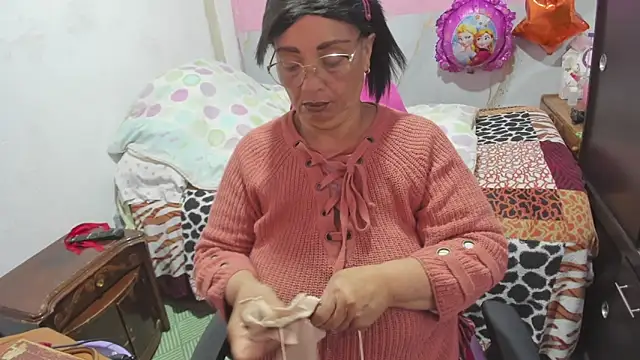 Mrs mommy  online show from 4, 2, 2026