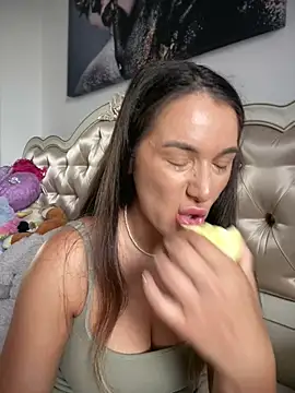 Snapshot of HotXMom chatting on 3, 7, 2026 HotXMom online show from 3, 7, 2026