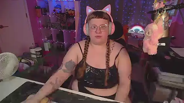 Snapshot of FatVeronica chatting on 21, 3, 2026 FatVeronica online show from 21, 3, 2026
