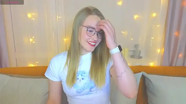 Aurora Golden1 online show from 24, 2, 2025