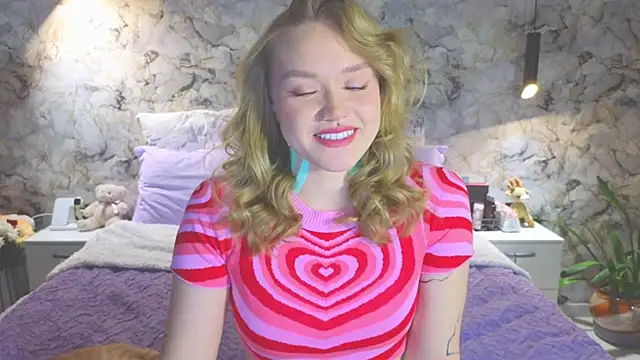 Aurora Golden1 online show from 20, 11, 2025