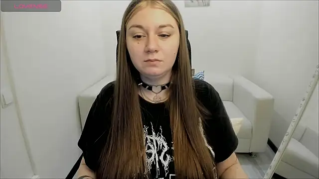 Snapshot of AlisaBacker chatting on 11, 12, 2024 AlisaBacker online show from 11, 12, 2024