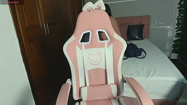 Snapshot of emmars_ chatting on 3, 11, 2025 emmars online show from 3, 11, 2025