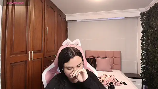 Snapshot of emmars_ chatting on 9, 1, 2026 emmars online show from 9, 1, 2026