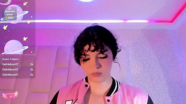 Summer walkerr online show from 19, 1, 2025