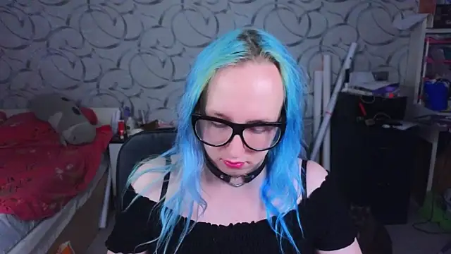 Snapshot of TheTrixy chatting on 13, 6, 2026 TheTrixy online show from 13, 6, 2026