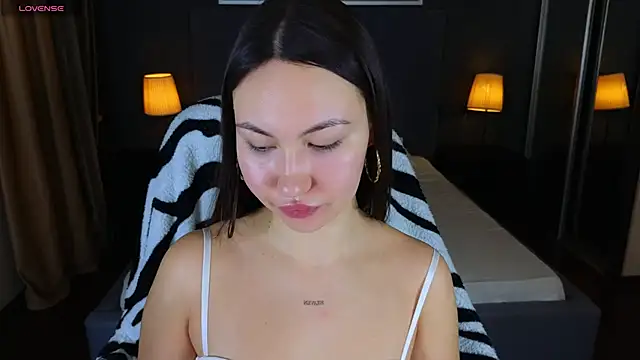 Snapshot of GIGI_BENNET chatting on 25, 12, 2024 GIGI BENNET online show from 25, 12, 2024