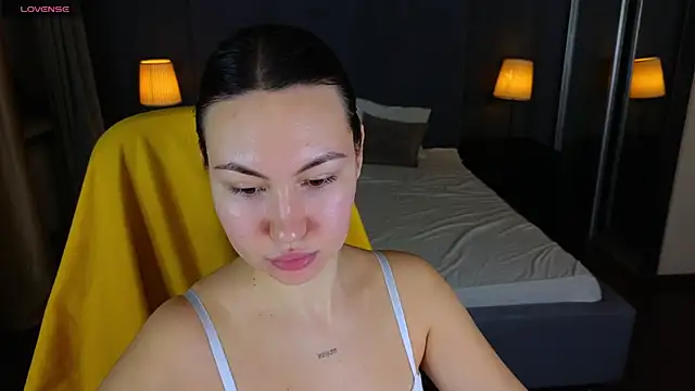 Snapshot of GIGI_BENNET chatting on 27, 12, 2024 GIGI BENNET online show from 27, 12, 2024