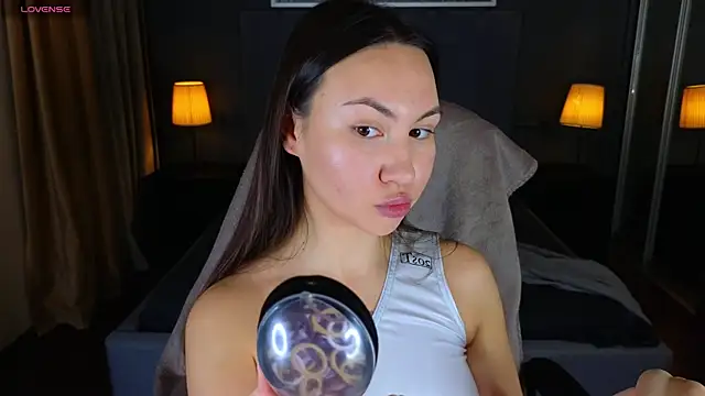 Snapshot of GIGI_BENNET chatting on 6, 1, 2025 GIGI BENNET online show from 6, 1, 2025