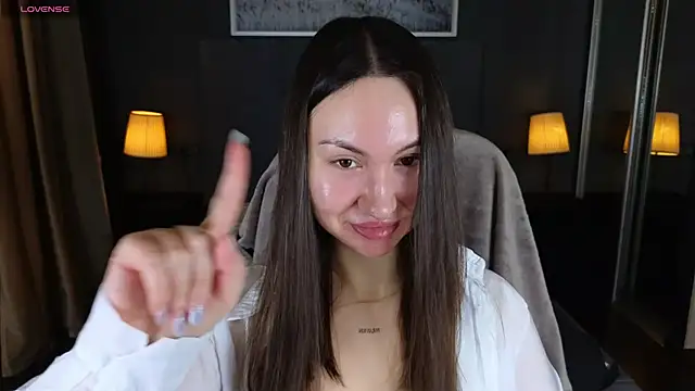 Snapshot of GIGI_BENNET chatting on 18, 2, 2025 GIGI BENNET online show from 18, 2, 2025