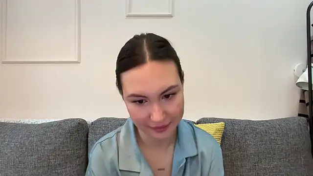 Snapshot of GIGI_BENNET chatting on 3, 3, 2025 GIGI BENNET online show from 3, 3, 2025