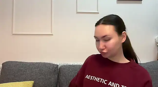 Snapshot of GIGI_BENNET chatting on 6, 3, 2025 GIGI BENNET online show from 6, 3, 2025