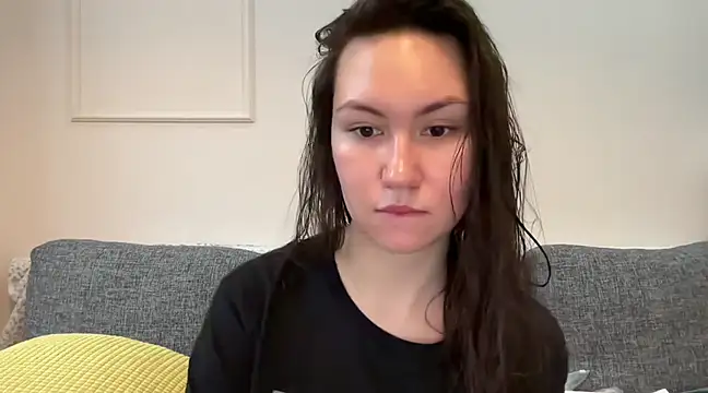 Snapshot of GIGI_BENNET chatting on 6, 3, 2025 GIGI BENNET online show from 6, 3, 2025