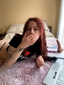 frikigyal online show from 8, 11, 2025