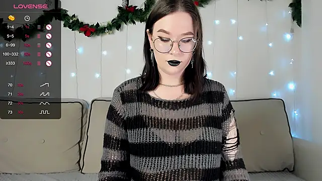 Snapshot of MyNameIsLilith chatting on 7, 2, 2026 MyNameIsLilith online show from 7, 2, 2026