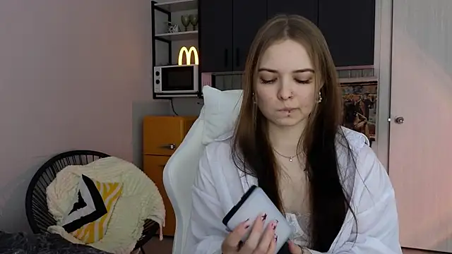 doll lol  online show from 27, 11, 2025