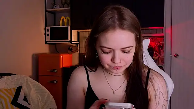 doll lol  online show from 3, 12, 2025