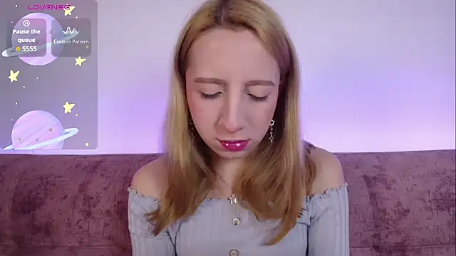 Miiaa doll online show from 18, 11, 2025