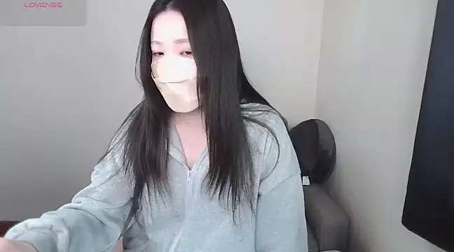  NOA-chan  online show from 11, 1, 2025