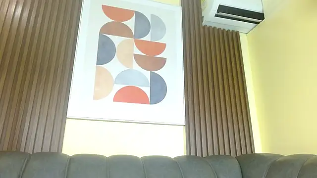 Nicole Ramires online show from 15, 10, 2025