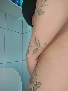 Snapshot of Su_Duarte_1 chatting on 28, 7, 2026 Su Duarte 1 online show from 28, 7, 2026