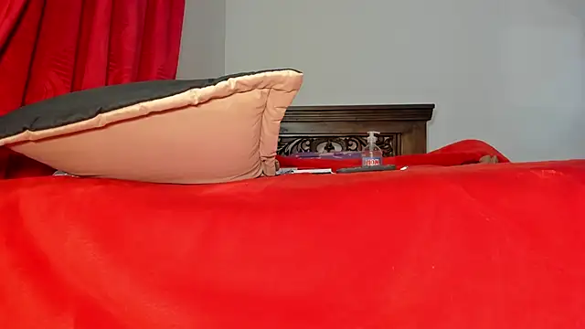 Snapshot of Karentatiana_ chatting on 25, 12, 2024 Karentatiana online show from 25, 12, 2024