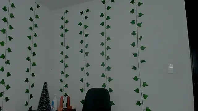 Miaa Garcia online show from 22, 12, 2025