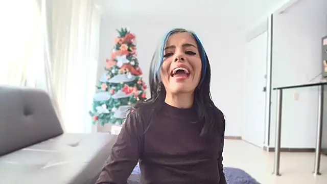 Snapshot of Alicia_Ortiiz chatting on 17, 12, 2025 Alicia Ortiiz online show from 17, 12, 2025