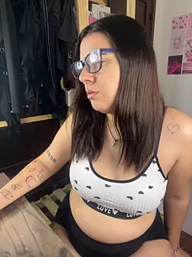 Snapshot of agoosvokk chatting on 5, 10, 2025 agoosvokk online show from 5, 10, 2025